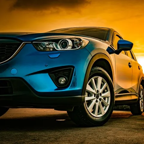 SZEMÉLYAUTÓ NYOMKÖVETŐK